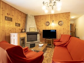 TV, lareira