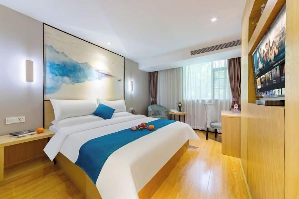 In-room safe, desk, laptop workspace, blackout drapes