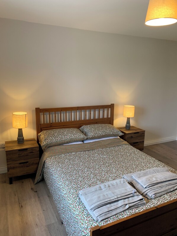 4 bedrooms, iron/ironing board, travel cot, WiFi
