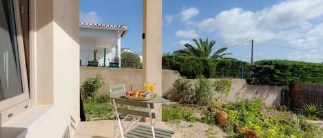 Studio, Hill View | Balcony
