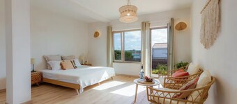 Eco Stay on the Hill by Sea N' Rent