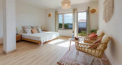 Eco Stay on the Hill by Sea N' Rent