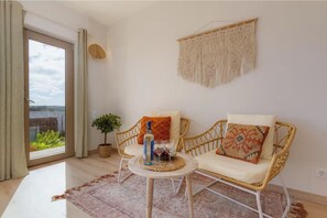 Studio, pemandangan bukit | Area keluarga