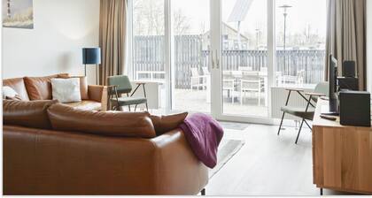 Luxuswohnung am Wasser, Luxury apartment near the water