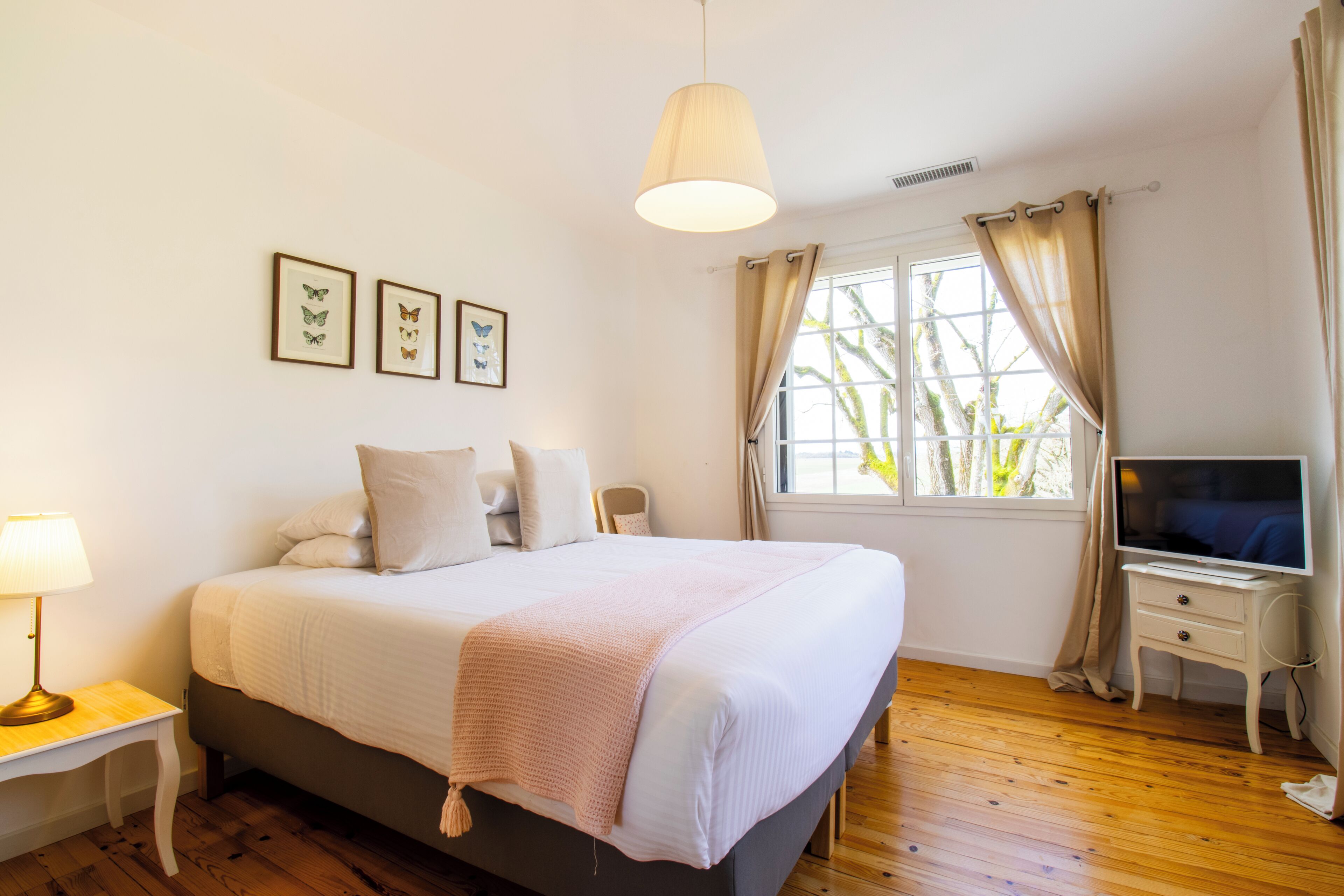 11 bedrooms, iron/ironing board, travel crib, free WiFi