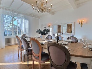 Dining - Domaine de Bonaveau - Spa & Pool (Barcelonne)