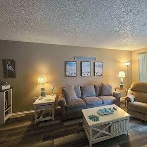 Unclassified image, 3 of 32, button