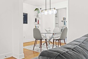 Interior - Modern unit in Louisville's convenient location (Louisville)