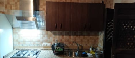Cafetera i tetera, frigorífic, microones i forn