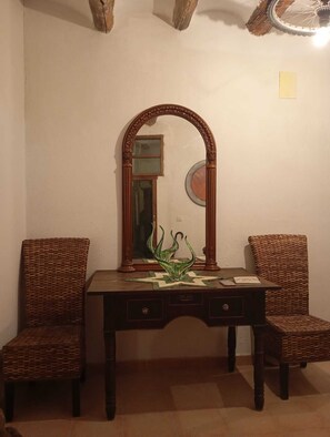 Interior - Casa Lola          . (Busquístar)