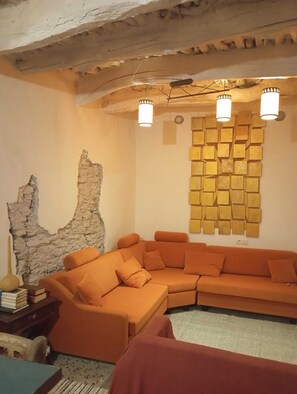 Televisie en een open haard