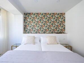 2 chambres, fer et planche à repasser, accès Internet, draps fournis