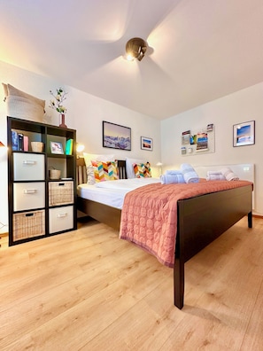 1 Schlafzimmer, Reisekinderbett, kostenloses WLAN, Bettwäsche
