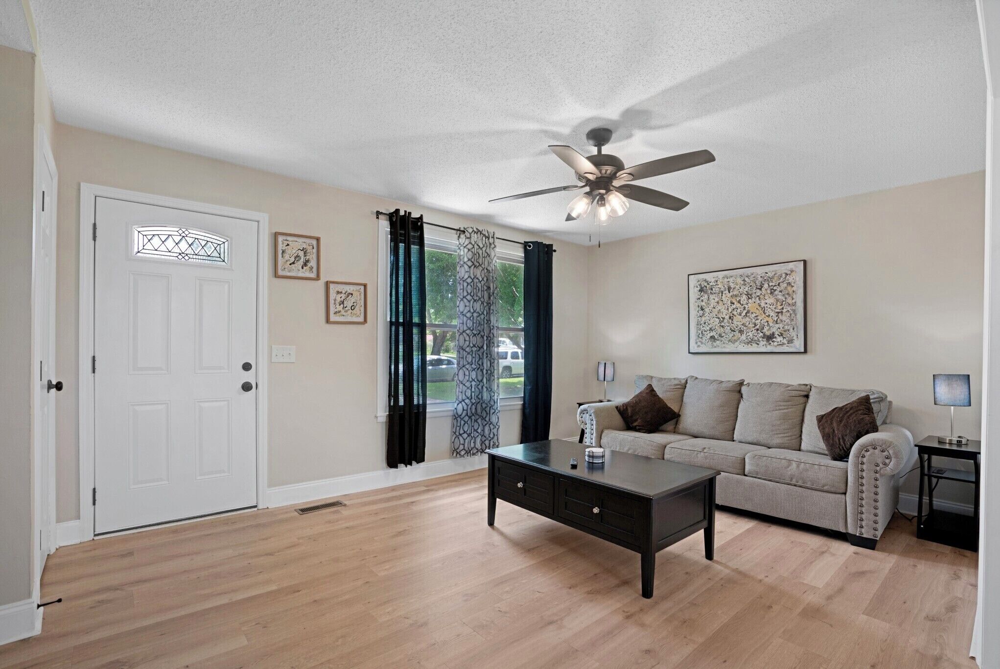 TV connectée, espaces bureaux