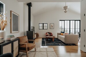 Smart TV, fireplace, offices, computer monitors