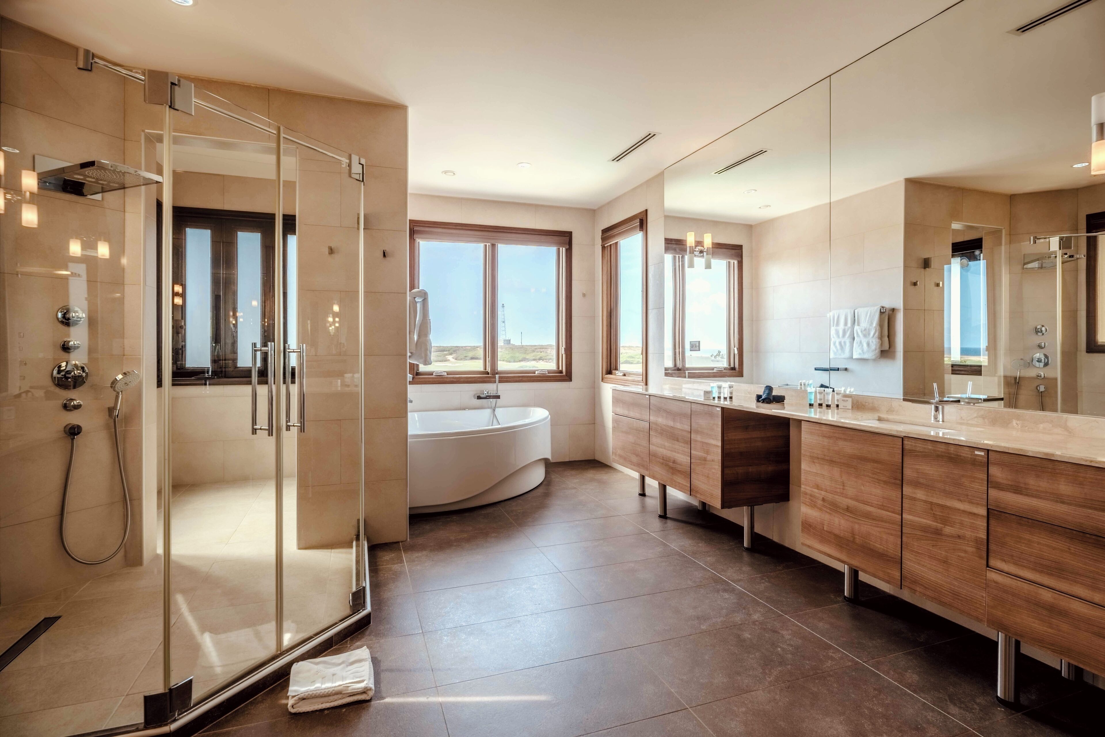 Catalina 27 | Badezimmer | Dusche, Haartrockner, Handtücher, Seife