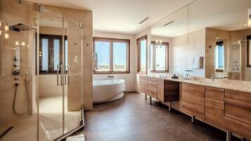 Catalina 27 | Badezimmer | Dusche, Haartrockner, HandtĂŒcher, Seife