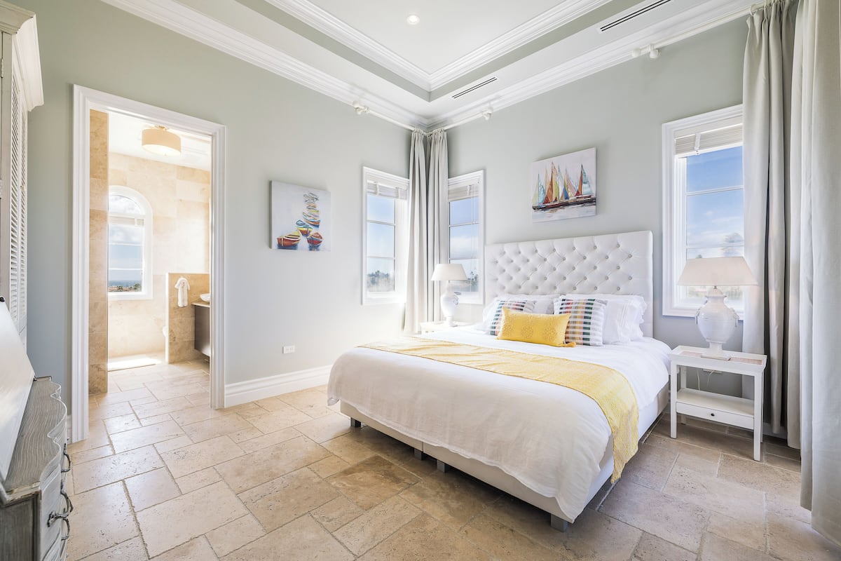 In-room safe, iron/ironing board, free WiFi, bed sheets