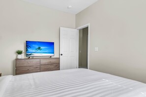 4 bedrooms, iron/ironing board, WiFi, bed sheets