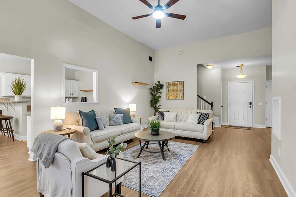 TV, fireplace, offices