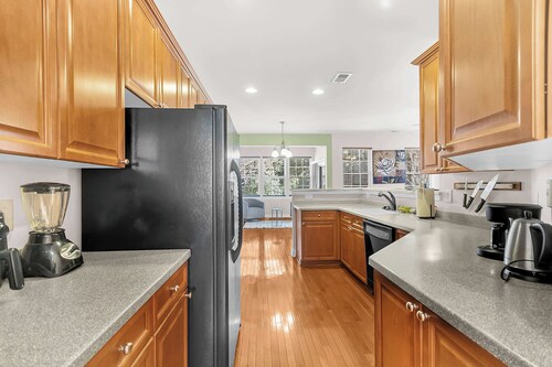 Modern Townhome Near Charleston