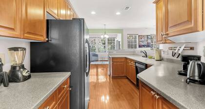 Modern Townhome Near Charleston