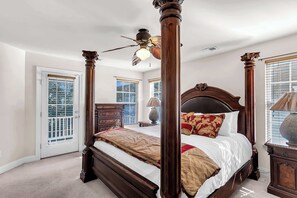 3 makuuhuonetta, silitysrauta/-lauta, ilmainen Wi-Fi, vuodevaatteet