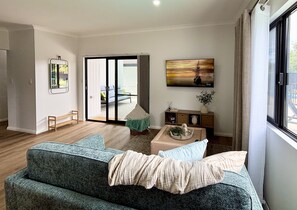 Smart TV - Joondalup Hidden Villa Gemma w Pool! (Heathridge)