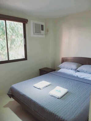 2 عدّة غرف نوم وواي فاي وملاءات أسرّة