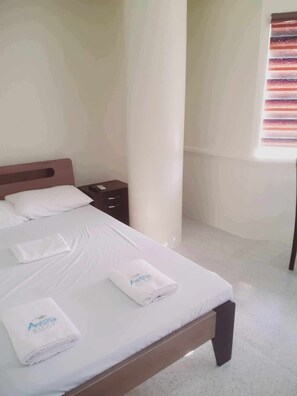 2 bedrooms, free WiFi, bed sheets - Avana Hills Boracay Prime Horizon Suite 104 (Malay)