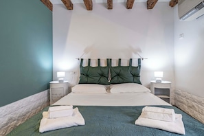 Apartamento básico | 1 dormitorio, tabla de planchar con plancha, cunas (de pago)