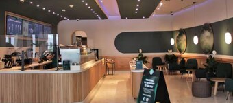 Modern 2Bedroom condo across AC Hotel, Kingston