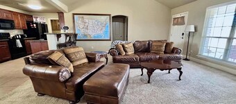 Raiderland Rest Stop - 3BR/2BA - Close to Campus