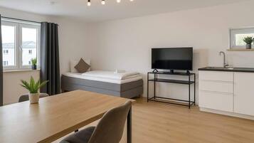 1 bedroom, desk, soundproofing, WiFi