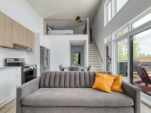 Fernseher, Kamin, Stereoanlage