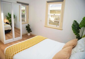 3 Schlafzimmer, Bügeleisen/Bügelbrett, WLAN, Bettwäsche