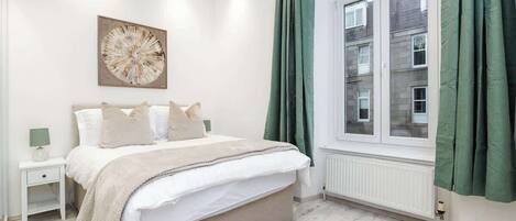 1 chambre, fer et planche Ă  repasser, Wi-Fi, draps fournis