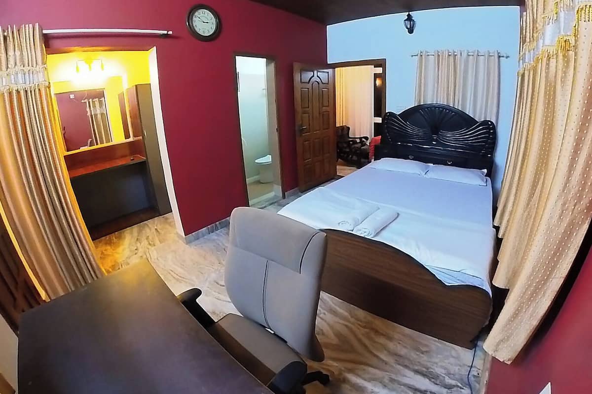 1 bedroom, laptop workspace, iron/ironing board, free WiFi