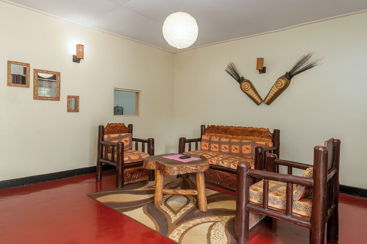 Comfort Double Room, Garden View | Living area