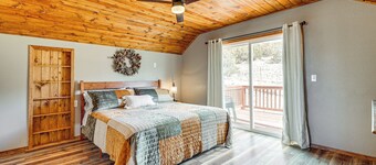 3 Mi to Trails: Secluded Eagar Cabin w/ Mtn Views!