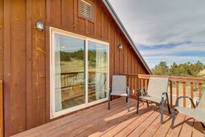 House (4 Bedrooms) | Interior - 3 Mi to Trails: Secluded Eagar Cabin w/ Mtn Views! (Eagar)