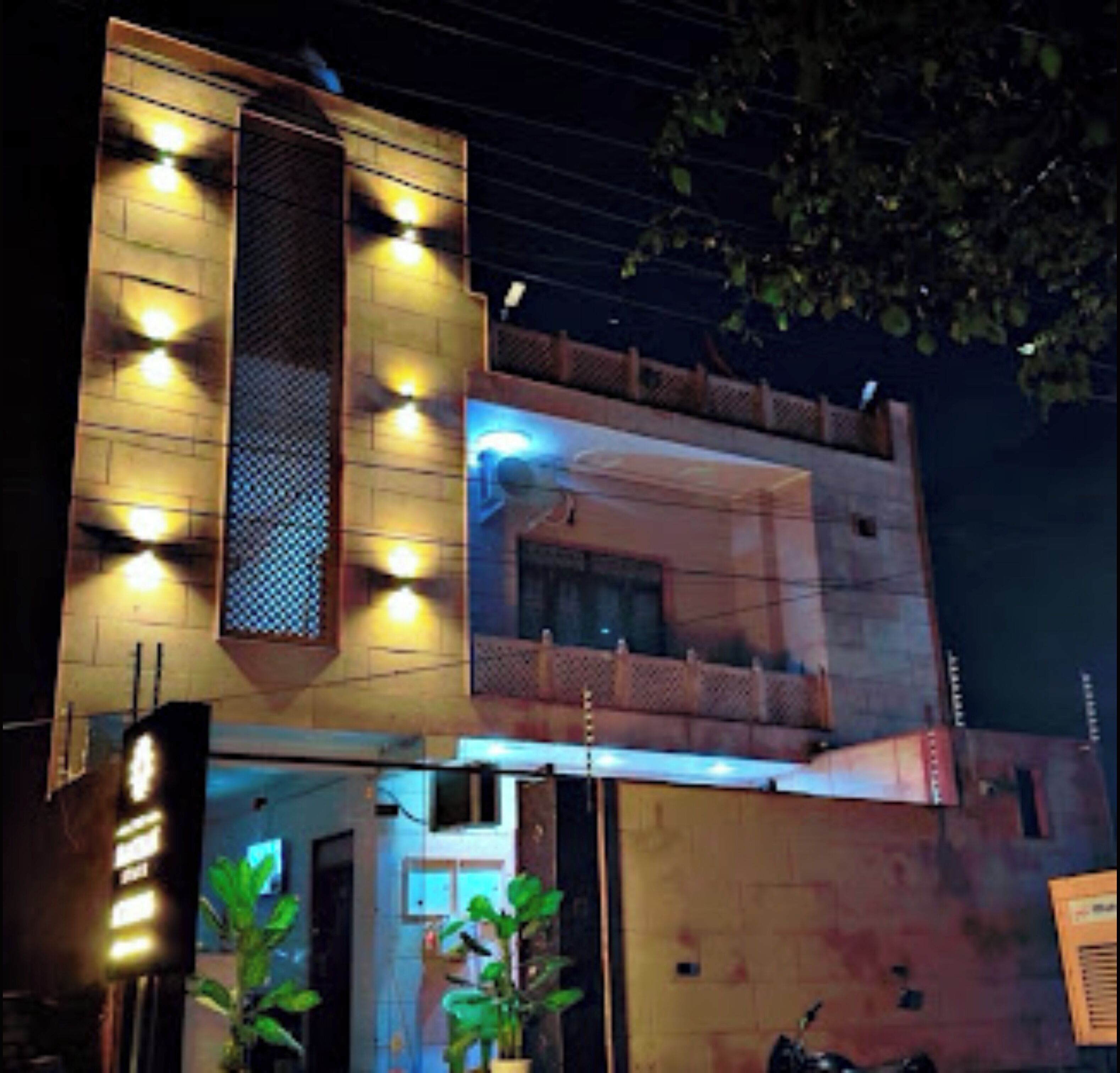 واجهة المنشأة