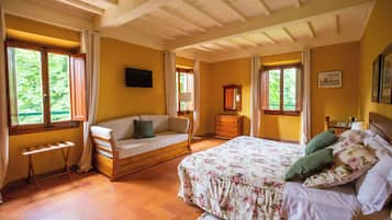 Habitación con 1 cama doble o 2 individuales, vistas al jardín | Escritorio y wifi gratis
