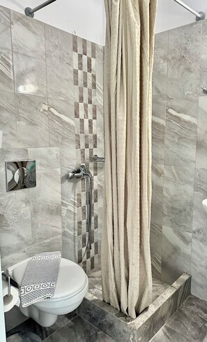 Standard Double Room, City View | Bathroom