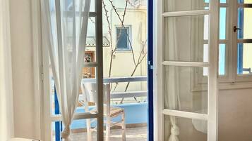 Standard Double Room, City View | Soundproofing, free WiFi