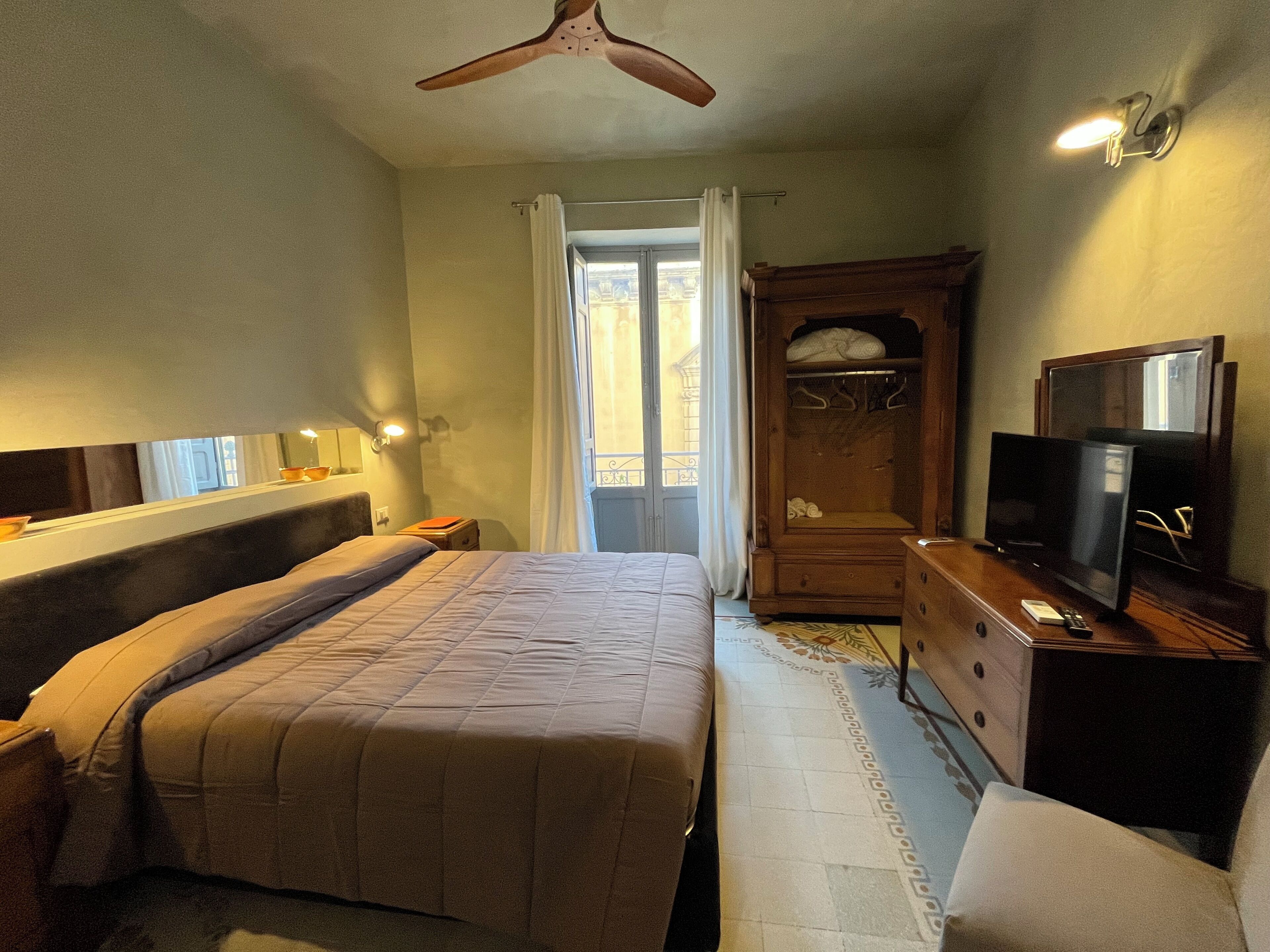 2 camere, culla da viaggio, Wi-Fi gratuito, lenzuola