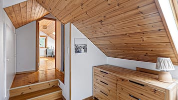 4 bedrooms