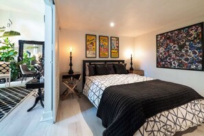 2 slaapkamers, een strijkplank/strijkijzer, wifi, beddengoed