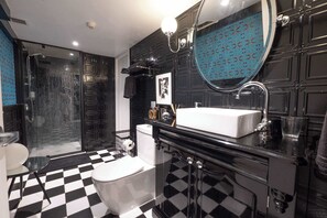 Een douche, een haardroger