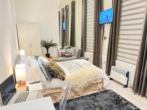 1 bedroom, iron/ironing board, travel cot, free WiFi - Monroe - Entire Studio Apartment in Central London - Prime Location (London)
